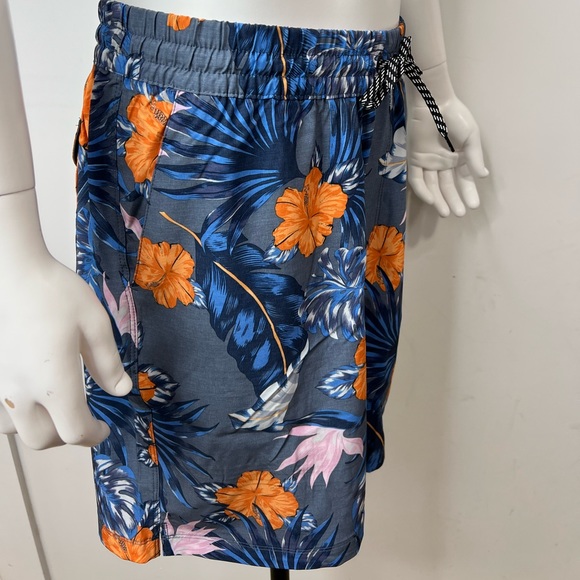 HURLEY XL HIBISCUS VOLLEY SWIM SHORTS,4 WAY STRETCH, WATER REPELLENT, WITH LINER - Picture 2 of 14